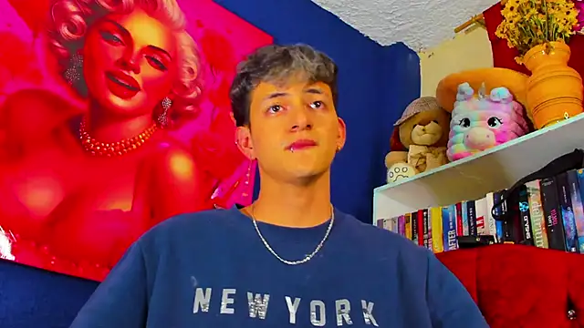 Snapshot of GabyThoms chatting on 03.12.25 GabyThoms online show from 03.12.25