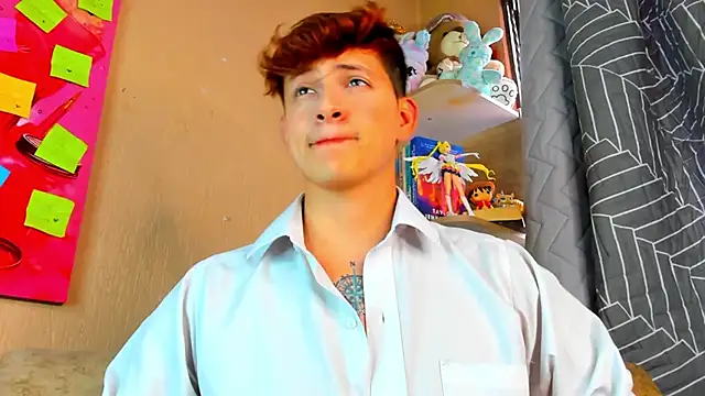 Snapshot of GabyThoms chatting on 02.22.26 GabyThoms online show from 02.22.26