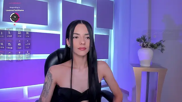 HannahJamesX online show from 02.04.26