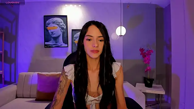 HannahJamesX online show from 07.10.26