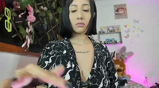 LunaDeCristall online show from 02.22.25