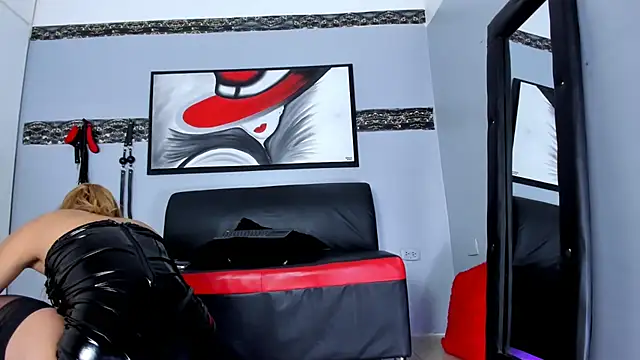 KateStone online show from 03.08.25