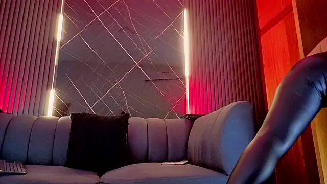 Snapshot of KateStone chatting on 07.04.26 KateStone online show from 07.04.26