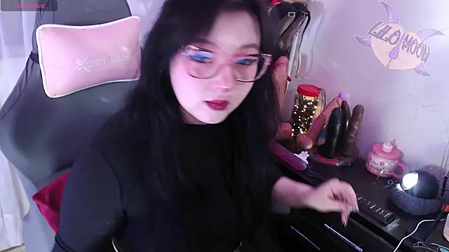 LiloMoon69 online show from 09.27.25