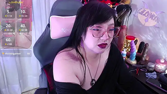 LiloMoon69 online show from 10.12.25