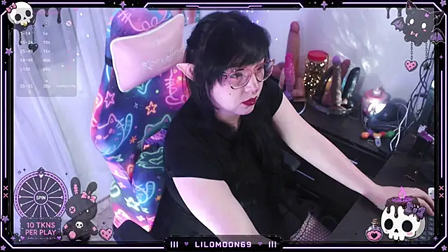 LiloMoon69 online show from 06.25.26