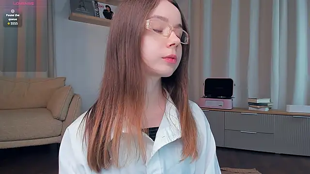 DominikaElis online show from 04.30.26