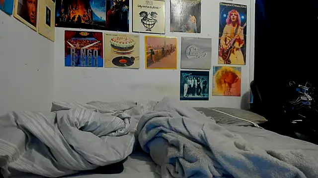 Snapshot of cloudyystar666 chatting on 12.05.25 cloudyystar666 online show from 12.05.25