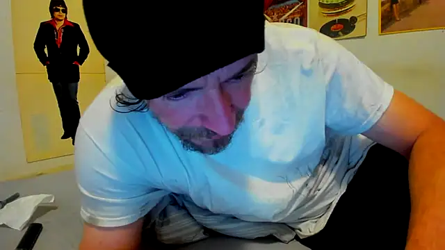 Snapshot of cloudyystar666 chatting on 12.16.25 cloudyystar666 online show from 12.16.25