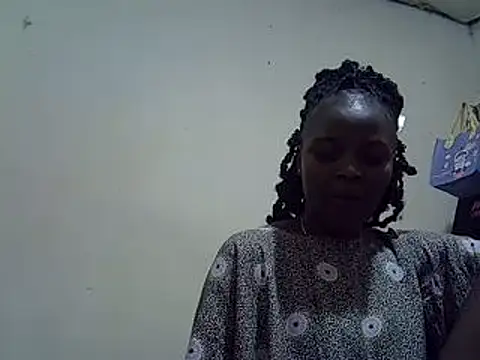 Snapshot of pretty_vivy chatting on 01.07.25 pretty vivy online show from 01.07.25