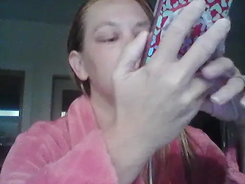 Snapshot of burrkitty chatting on 09.29.25 burrkitty online show from 09.29.25