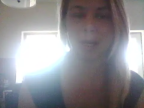 Snapshot of burrkitty chatting on 10.04.25 burrkitty online show from 10.04.25