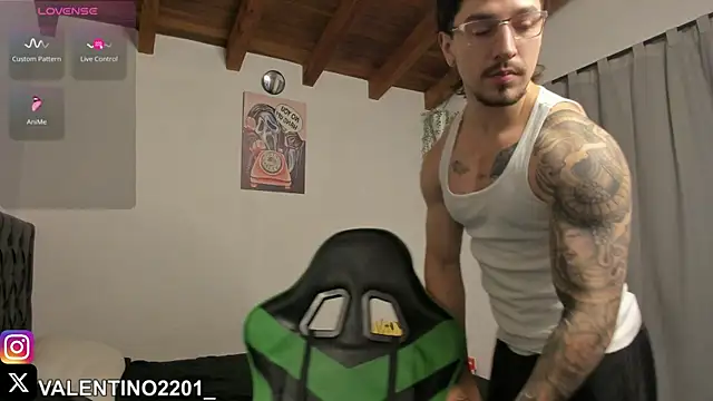 Valentino Xander online show from 10.06.25