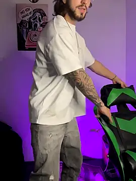 Snapshot of Valentino_Xander chatting on 01.07.26 Valentino Xander online show from 01.07.26