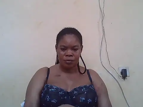 Snapshot of ANALQUEEN4 chatting on 12.02.25 ANALQUEEN4 online show from 12.02.25