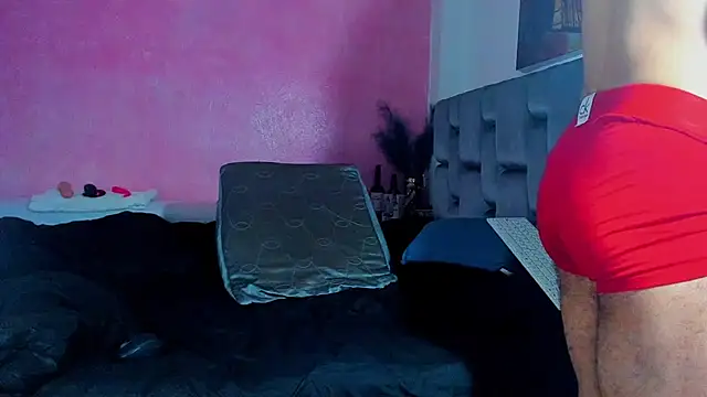 Piggy Eddy online show from 03.19.25