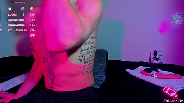 Piggy Eddy online show from 04.27.26