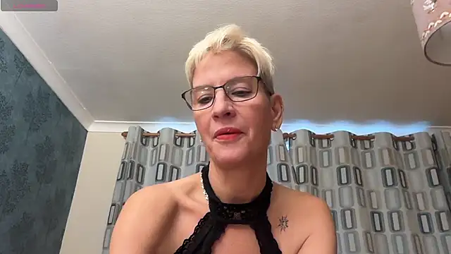 JennyHazel1 online show from 11.04.25