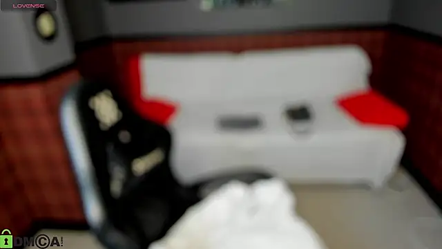 Nicole Charm online show from 03.13.26