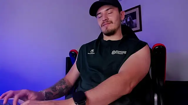 Snapshot of james_connor2 chatting on 01.09.25 james connor2 online show from 01.09.25