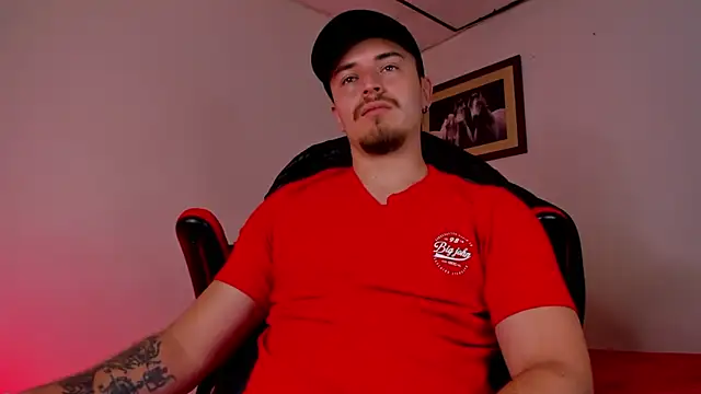 Snapshot of james_connor2 chatting on 02.16.25 james connor2 online show from 02.16.25