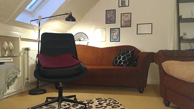 GinaBlonde online show from 01.16.25