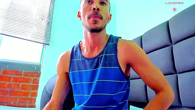 Snapshot of steven_hott8 chatting on 03.29.26 steven hott8 online show from 03.29.26