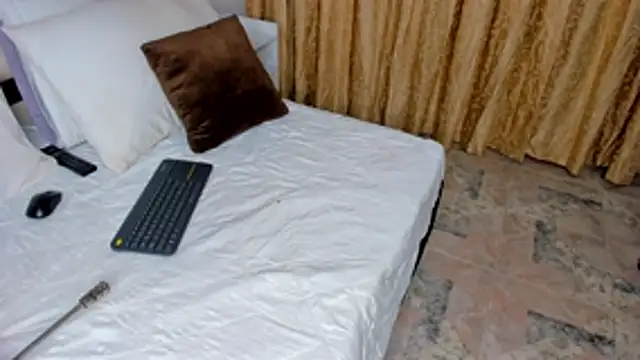 CintiaVega online show from 11.06.25