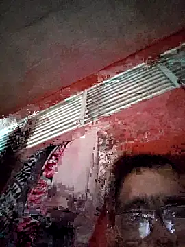 Snapshot of VL25DN26 chatting on 10.29.25 VL25DN26 online show from 10.29.25