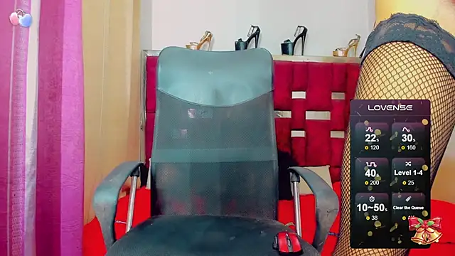 Snapshot of dirtycock2002 chatting on 12.12.24 dirtycock2002 online show from 12.12.24