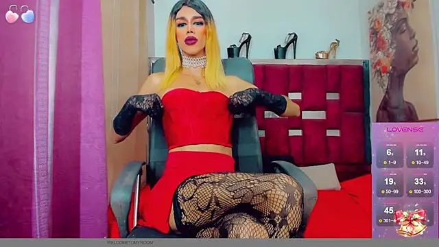 Snapshot of dirtycock2002 chatting on 01.18.25 dirtycock2002 online show from 01.18.25