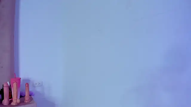 Snapshot of MaiteHT chatting on 02.25.25 MaiteHT online show from 02.25.25