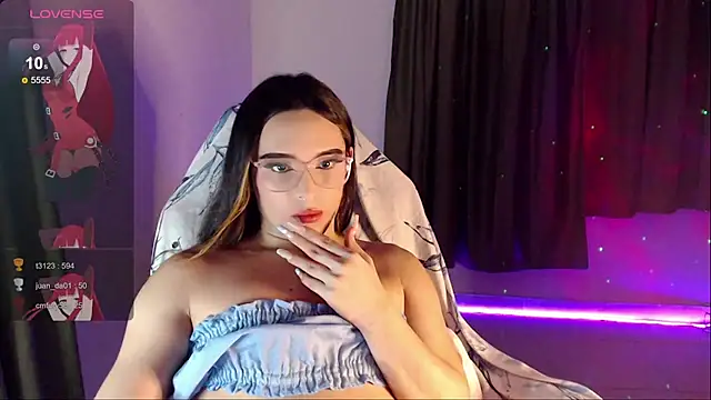 Snapshot of alexaryderr chatting on 12.13.24 alexaryderr online show from 12.13.24