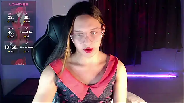 Snapshot of alexaryderr chatting on 12.18.24 alexaryderr online show from 12.18.24