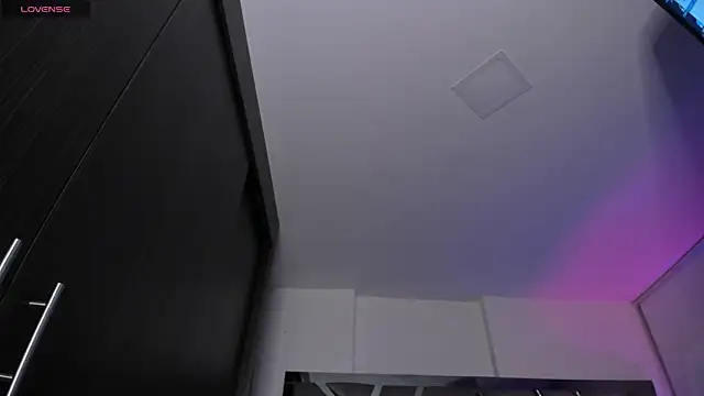 samaay07  online show from 10.24.25