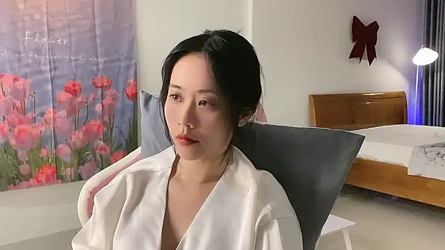 Snapshot of -rosiie- chatting on 02.28.25 -rosiie- online show from 02.28.25