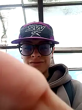 Snapshot of Cuervo_maniaco chatting on 01.15.25 Cuervo maniaco online show from 01.15.25