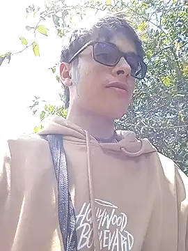 Snapshot of Cuervo_maniaco chatting on 10.02.25 Cuervo maniaco online show from 10.02.25