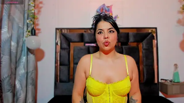 Snapshot of AmbeerBecker chatting on 09.24.25 AmbeerBecker online show from 09.24.25