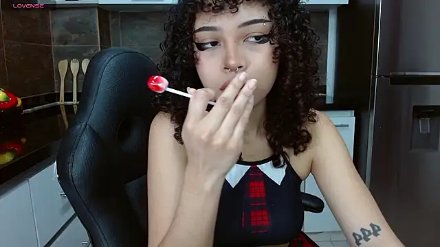 Snapshot of north_sweet_ chatting on 02.20.26 north sweet online show from 02.20.26