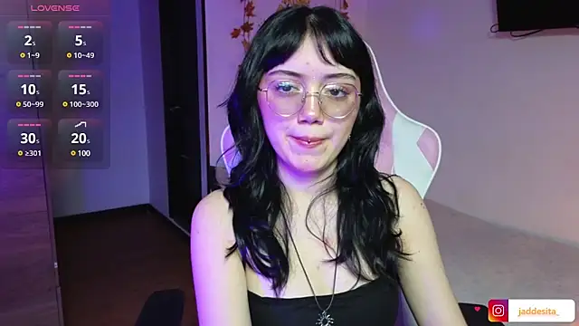 suzumi   online show from 01.06.25