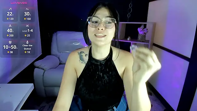 Snapshot of TifanyWhite_ chatting on 12.03.24 TifanyWhite online show from 12.03.24