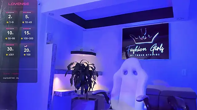 Snapshot of TifanyWhite_ chatting on 02.13.25 TifanyWhite online show from 02.13.25