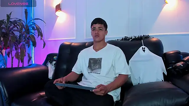 Rob saenz  online show from 10.30.25