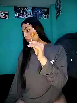 Snapshot of Nahiara_velez chatting on 02.21.26 Nahiara velez online show from 02.21.26