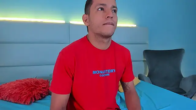 SophieRoyals online show from 12.05.24