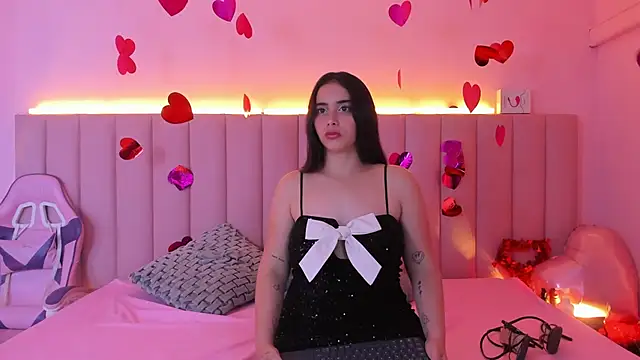 SophieRoyals online show from 02.14.25