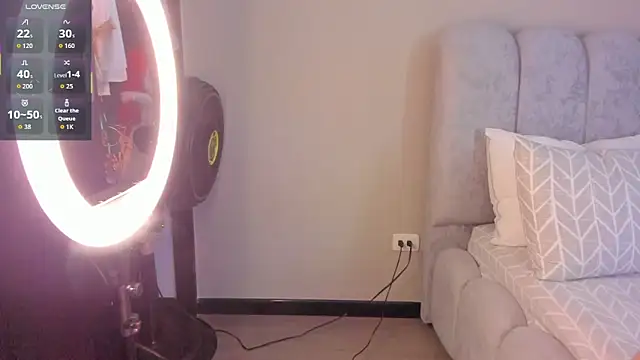 ashlyestone online show from 11.19.25