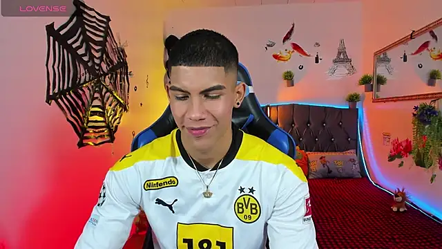 Damian latinxxx online show from 10.07.25