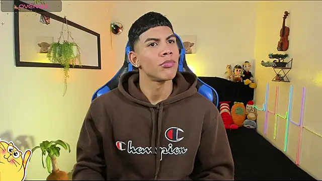 Damian latinxxx online show from 03.11.26